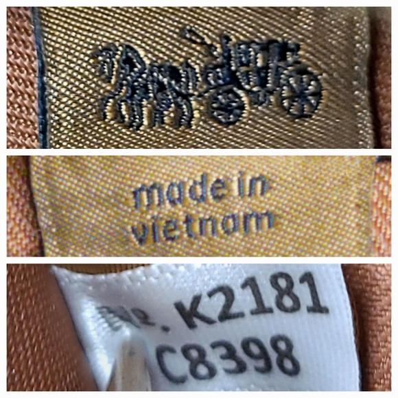 Heart Wristlet In Signature Canvas With Heart Print - Picture 9 of 10